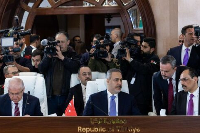 TÜRKİYE’DEN KRİTİK ZİYARET: FİDAN, GÜLER VE KALIN ŞAM’DA