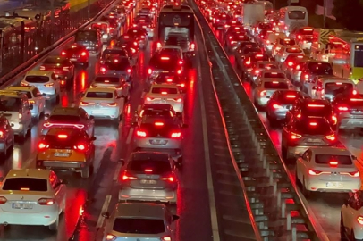 İSTANBUL'DA TRAFİK YOĞUNLUĞU YÜZDE 83'E ULAŞTI