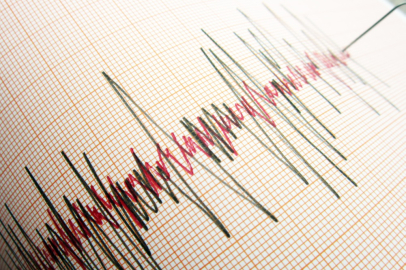 EGE'DE 4,5 BÜYÜKLÜĞÜNDE DEPREM